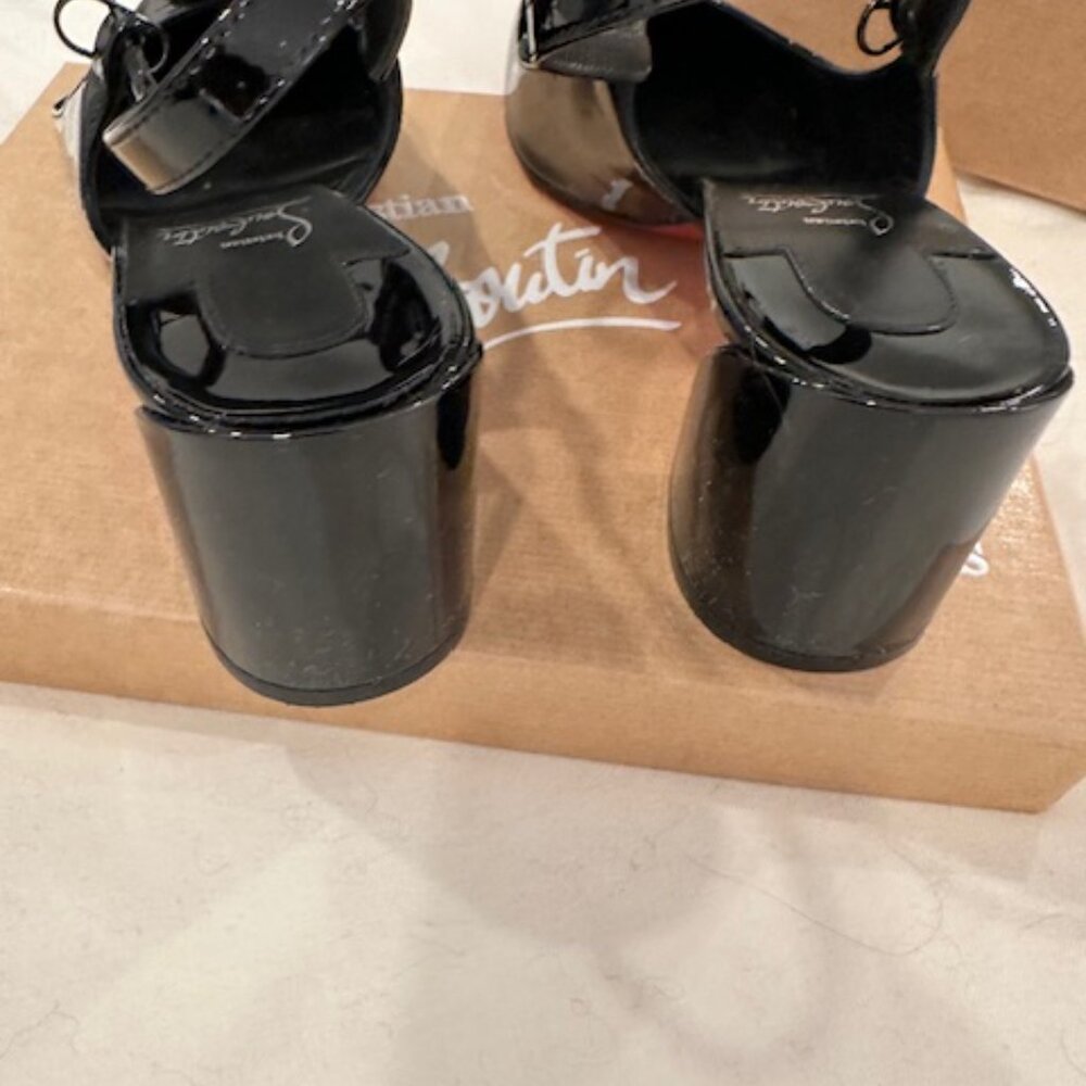 Christian Louboutin Miss Jane Patent - Picture 7 of 9